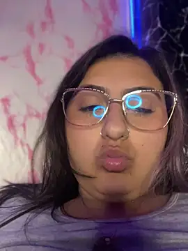 Chat XXX ao vivo de KaroVelvet