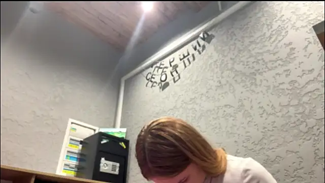 Chat +18 de NikaLicka ao vivo