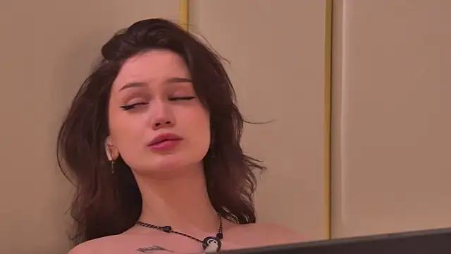 Remy_Larson 라이브 XXX 채팅