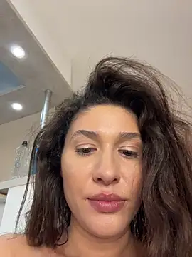 צ'אט XXX בשידור חי של IrisBlues