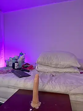 Chat XXX en directo de aurora_divine