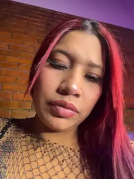 Chatroom XXX en direct de Cherry_Charlottee