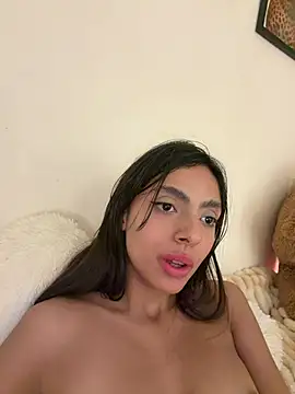 Онлайн чат XXX ZaraLuuv