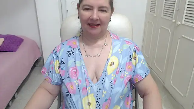 leonela_69n Live XXX chat
