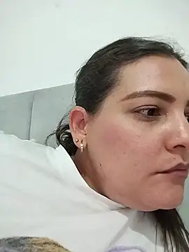 Онлайн чат XXX Mia_Hampton