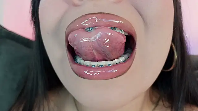 mia_roux1 élő XXX-chatje
