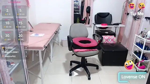 titsbiglovers' Live XXX Chat