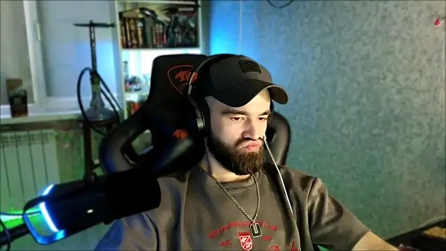XXX chat uživo modela _Serious_Man