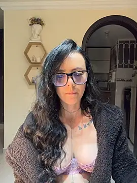 AndreaValencia's Live XXX Chat