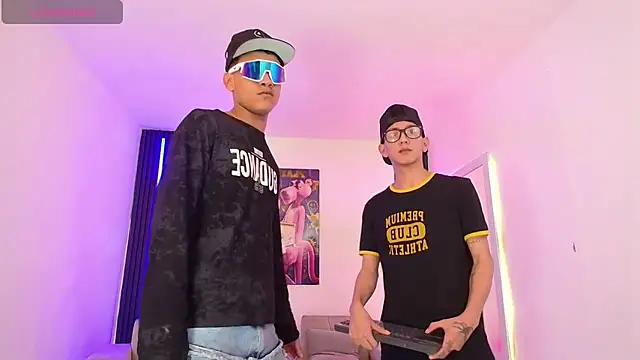 צ'אט XXX בשידור חי של Marcus_and_Tony