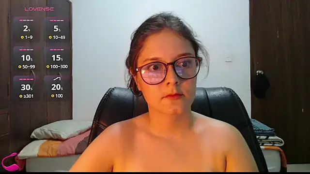 Živý XXX chat MadieeLorez