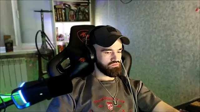 _Serious_Man Chat XXX live