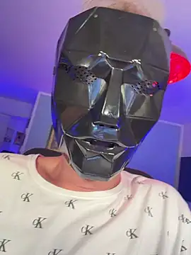 Онлайн чат XXX SuuWhite