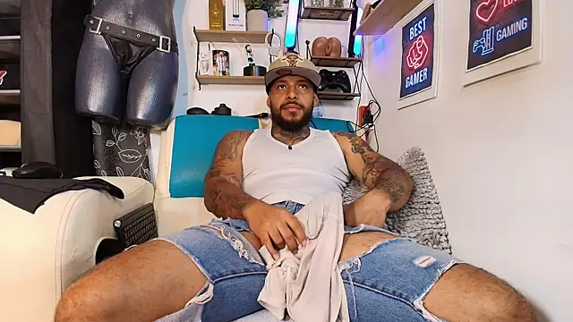 Chat XXX ao vivo de Leenar_Key