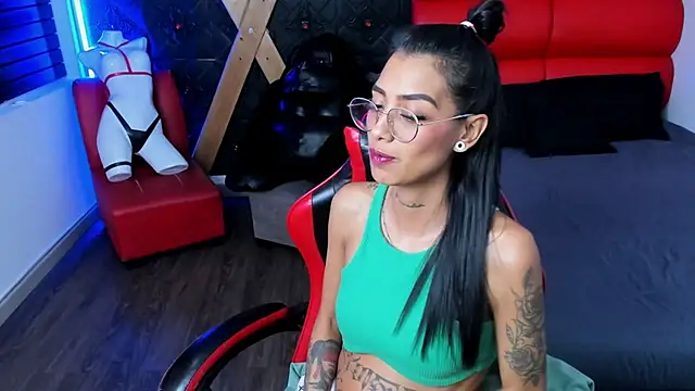 KarlaSlutSkinny__ – Naživo XXX chat