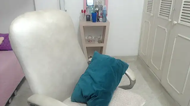 Chat XXX en directo de leonela_69