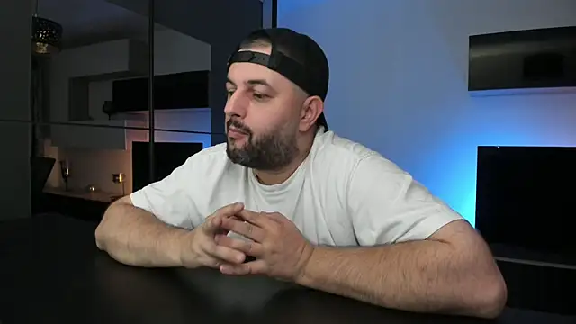 DravenPeak's Live XXX Chat