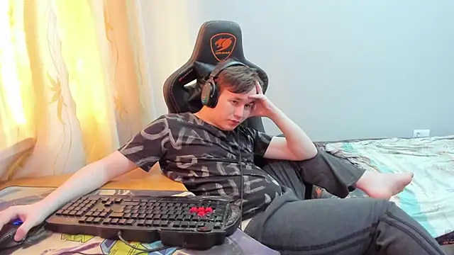 iliaskrislove's Live XXX Chat