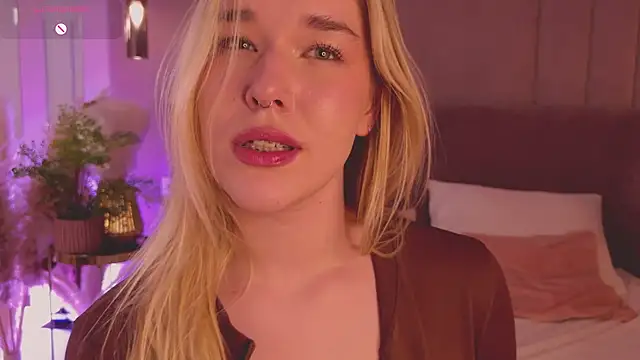 Czat XXX na żywo – Smiley_Mia