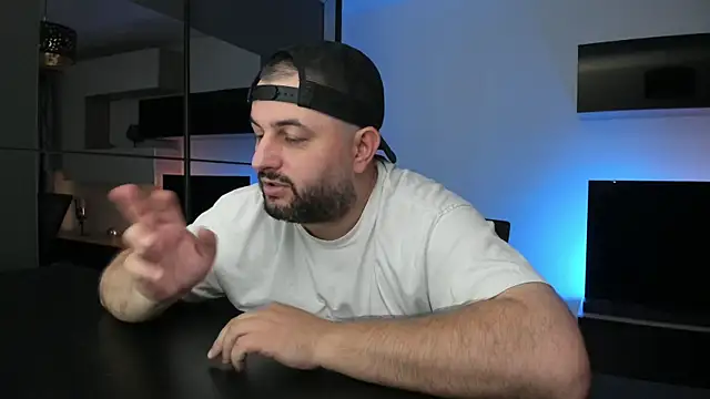 DravenPeak's Live XXX Chat
