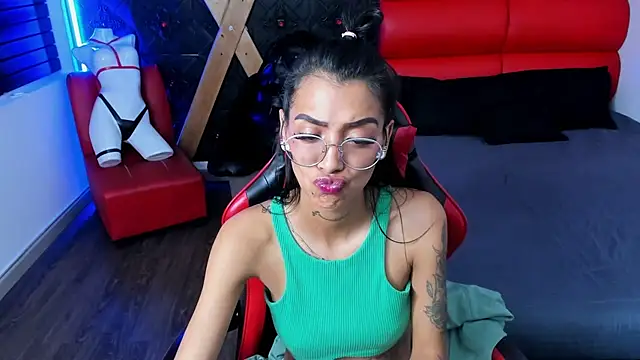 Chat XXX en directo de KarlaSlutSkinny__