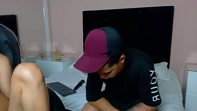Show de MILA_AND_COTI na webcam