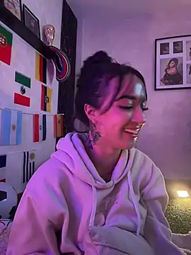 Онлайн чат XXX EmmyEvans1