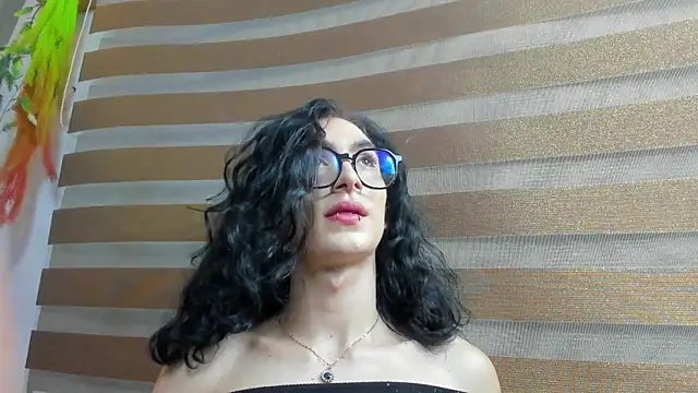 Shammy_rosse live XXX chat