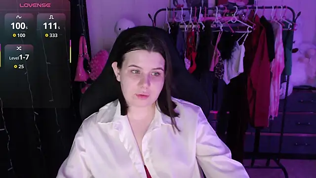 AmyVibess Chat XXX in diretta