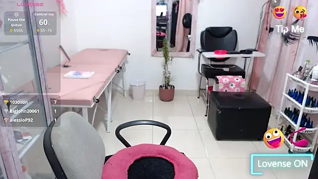 Czat XXX na żywo – titsbiglovers