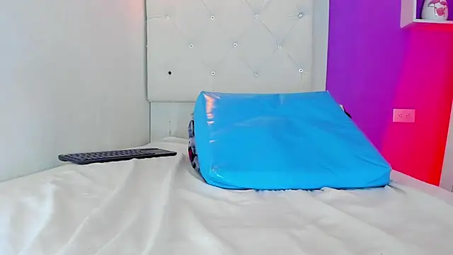 Skarleth_sexy69 Adlı Modelin Canlı XXX Sohbeti