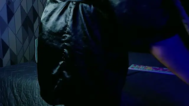 Онлайн чат XXX shybutdirtygirrll