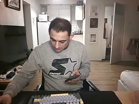 Онлайн чат XXX mihaimichael