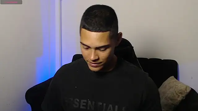 Živý XXX chat Iamdylan777