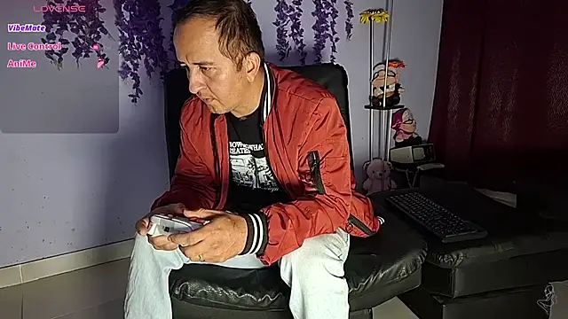 GreisyAndHazzan's Live XXX Chat