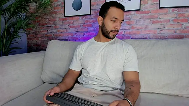 Chat XXX en directo de mike-collinss