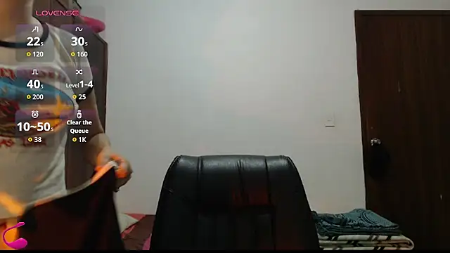 Chatroom XXX en direct de MadieeLorez