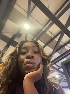 Chat +18 de ZarahFerreira ao vivo
