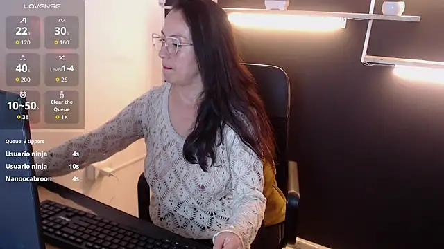 Онлайн чат XXX Lauryn_Jones