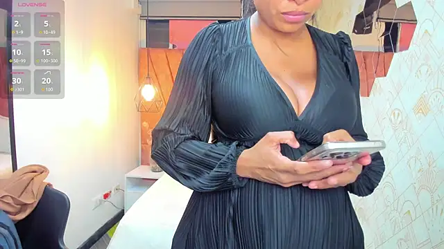 Camila__Reyes_'s Live XXX Chat