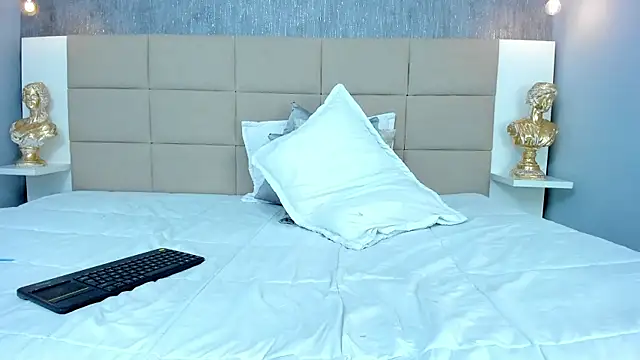 Hecatee_77's Live XXX Chat