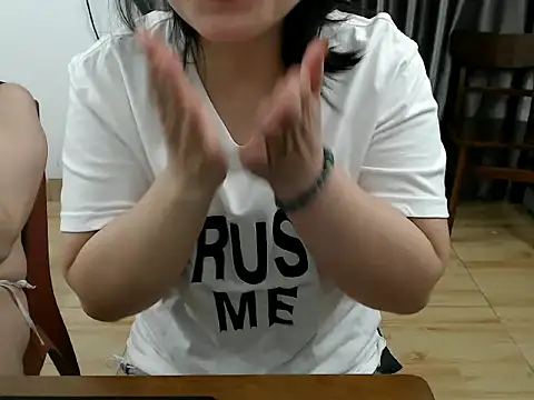แชท XXX สดของ Maia_9999