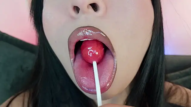 צ'אט XXX בשידור חי של mia_roux1