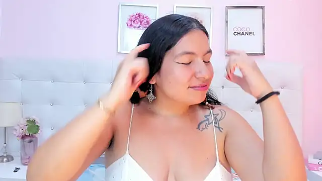 Chat +18 de DianaSheren ao vivo