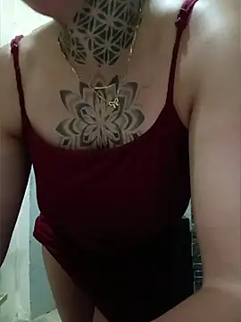 Porcellina181 Adlı Modelin Canlı XXX Sohbeti