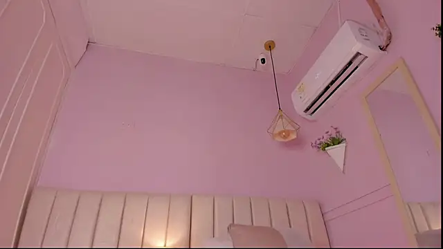 _lucia_18 Chat XXX in diretta
