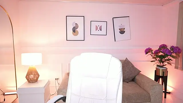 Онлайн чат XXX EmilyTurneer