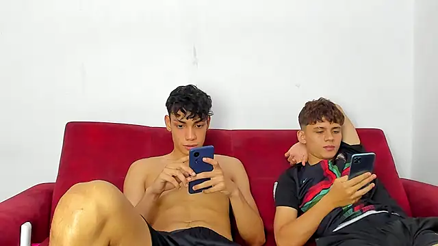 willy_sexxx18 webcam show
