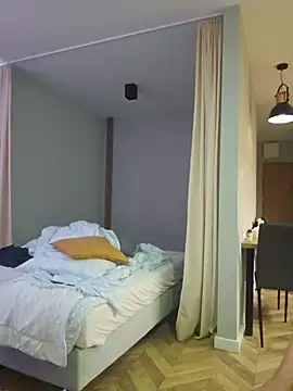 XXX chat uživo modela Lokomo32
