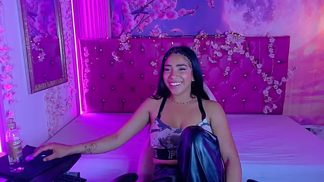 Taliasweet_ Live XXX-chat